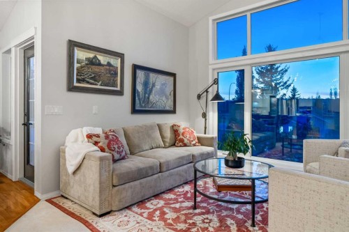 94 Edgebrook Heights Nw, Calgary, AB - Indoor Photo Showing Living Room