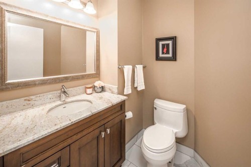 2612 Signal Hill Drive Sw, Calgary, AB - Indoor Photo Showing Bathroom