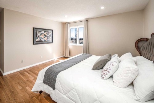 2612 Signal Hill Drive Sw, Calgary, AB - Indoor Photo Showing Bedroom
