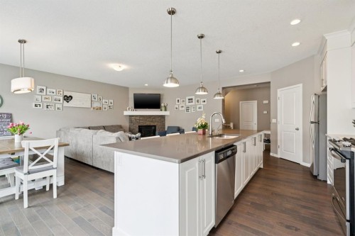 80 Brightoncrest Point Se, Calgary, AB - Indoor Photo Showing Kitchen With Upgraded Kitchen