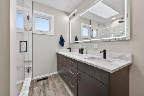 7 Henderson Bay Ne, Langdon, AB - Indoor Photo Showing Bathroom