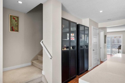 89 Pantego Lane Nw, Calgary, AB - Indoor Photo Showing Other Room