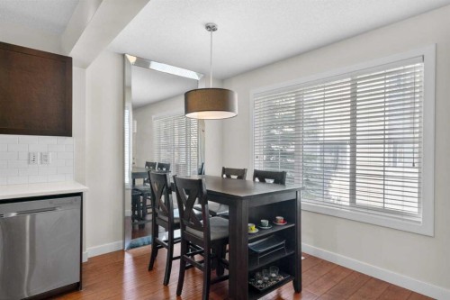 89 Pantego Lane Nw, Calgary, AB - Indoor Photo Showing Dining Room