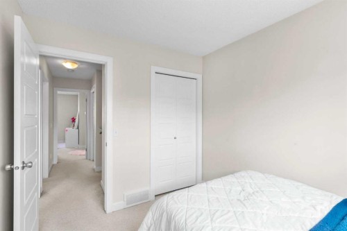 89 Pantego Lane Nw, Calgary, AB - Indoor Photo Showing Bedroom
