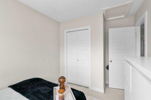 89 Pantego Lane Nw, Calgary, AB - Indoor Photo Showing Bedroom