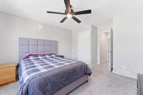 132 Highview Gate Se, Airdrie, AB - Indoor Photo Showing Bedroom