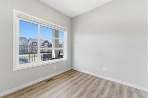 132 Highview Gate Se, Airdrie, AB - Indoor Photo Showing Other Room