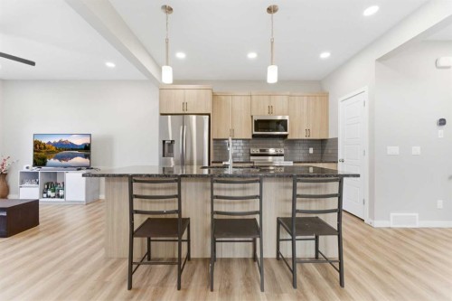 132 Highview Gate Se, Airdrie, AB - Indoor Photo Showing Kitchen With Upgraded Kitchen