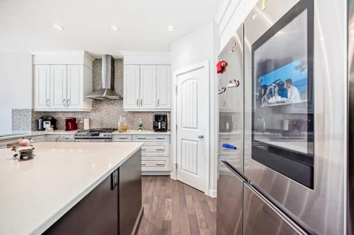 105 Sandpiper Point, Chestermere, AB - Indoor Photo Showing Kitchen