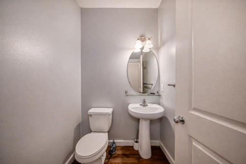 104 Panamount Terrace Nw, Calgary, AB - Indoor Photo Showing Bathroom