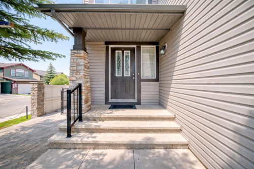 104 Panamount Terrace Nw, Calgary, AB - Outdoor With Exterior