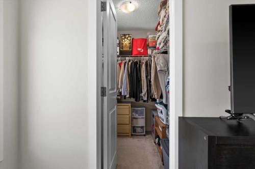 589 Masters Road Se, Calgary, AB - Indoor