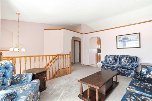 111 Coverton Close Ne, Calgary, AB - Indoor Photo Showing Living Room