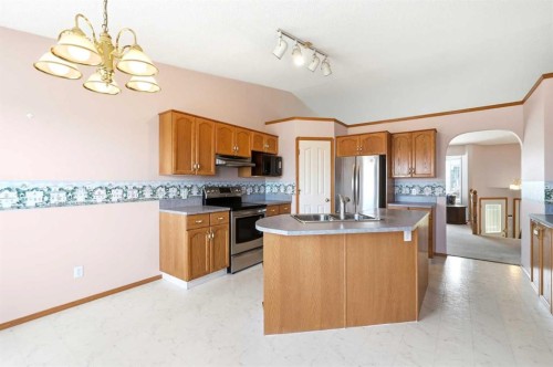 111 Coverton Close Ne, Calgary, AB - Indoor Photo Showing Kitchen With Double Sink