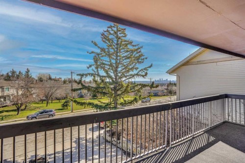5819 Coach Hill Road Sw, Calgary, AB - Outdoor