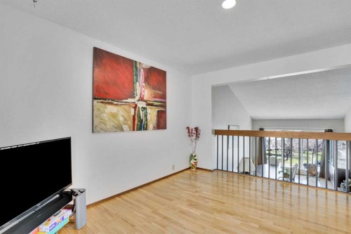5819 Coach Hill Road Sw, Calgary, AB - Indoor Photo Showing Other Room