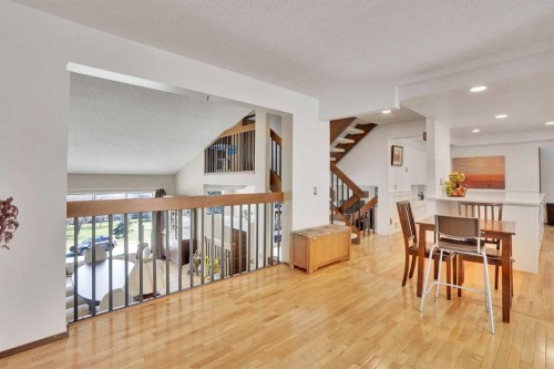 5819 Coach Hill Road Sw, Calgary, AB - Indoor