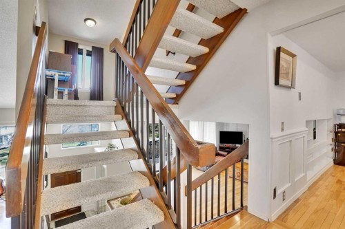 5819 Coach Hill Road Sw, Calgary, AB - Indoor Photo Showing Other Room