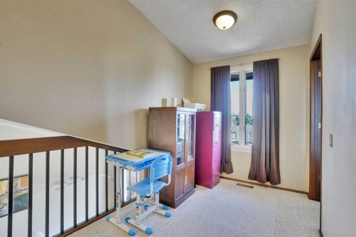 5819 Coach Hill Road Sw, Calgary, AB - Indoor