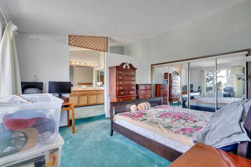 5819 Coach Hill Road Sw, Calgary, AB - Indoor Photo Showing Bedroom
