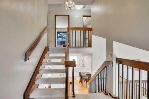 5819 Coach Hill Road Sw, Calgary, AB - Indoor Photo Showing Other Room