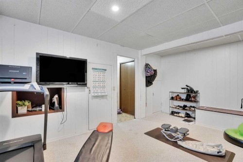 5819 Coach Hill Road Sw, Calgary, AB - Indoor