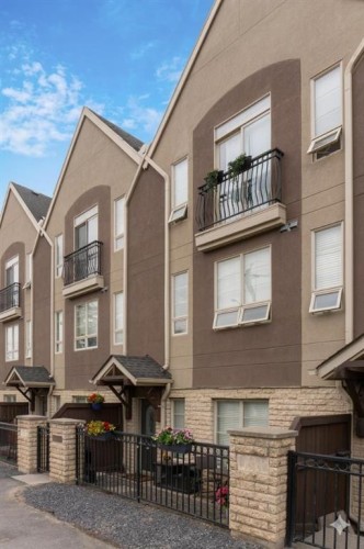 6-1729 34 Avenue Sw, Calgary, AB - Outdoor With Balcony
