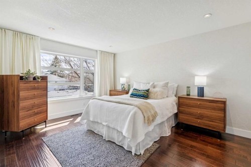 2205 3 Avenue Nw, Calgary, AB - Indoor Photo Showing Bedroom