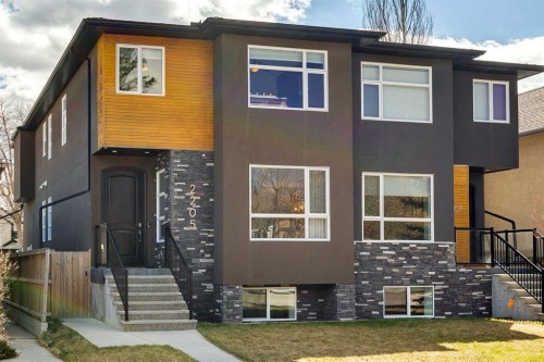 2205 3 Avenue Nw, Calgary, AB - Outdoor