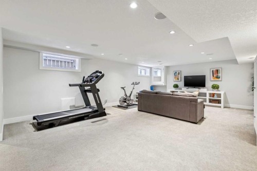 2205 3 Avenue Nw, Calgary, AB - Indoor Photo Showing Gym Room