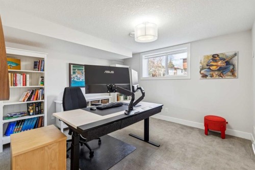 2205 3 Avenue Nw, Calgary, AB - Indoor Photo Showing Office