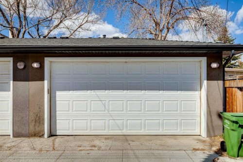 2205 3 Avenue Nw, Calgary, AB - Outdoor