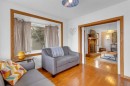 1630 7 Street Nw, Calgary, AB  - Indoor Photo Showing Living Room 