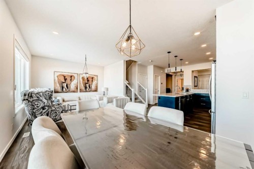 82 Magnolia Court Se, Calgary, AB - Indoor