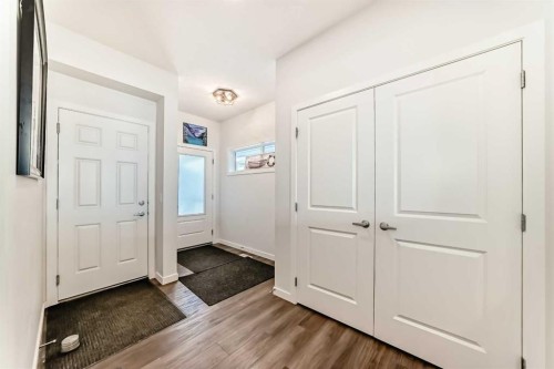 82 Magnolia Court Se, Calgary, AB - Indoor Photo Showing Other Room
