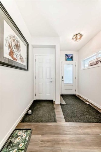 82 Magnolia Court Se, Calgary, AB - Indoor Photo Showing Other Room