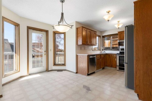 190 Hawkville Close Nw, Calgary, AB - Indoor