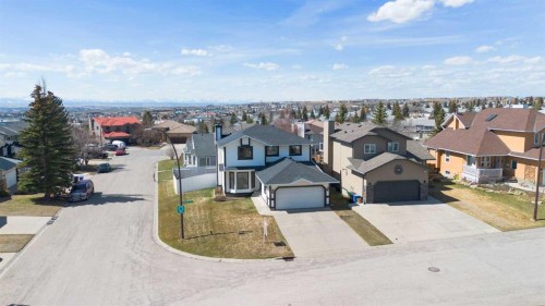 190 Hawkville Close Nw, Calgary, AB - Outdoor With Facade