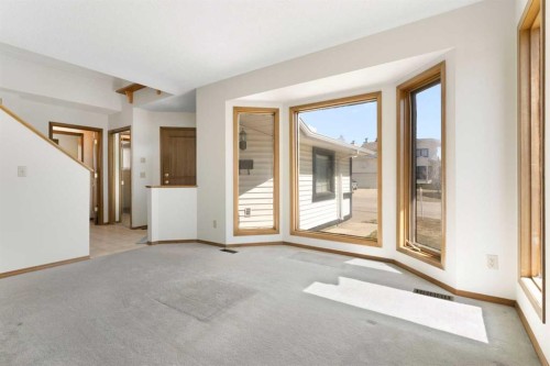 190 Hawkville Close Nw, Calgary, AB - Indoor Photo Showing Other Room