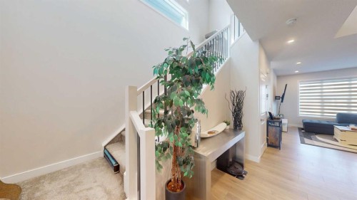 115 Magnolia Drive Se, Calgary, AB - Indoor Photo Showing Other Room
