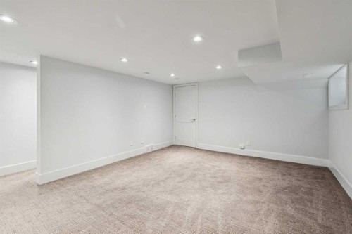 911 18 Avenue Sw, Calgary, AB - Indoor Photo Showing Other Room