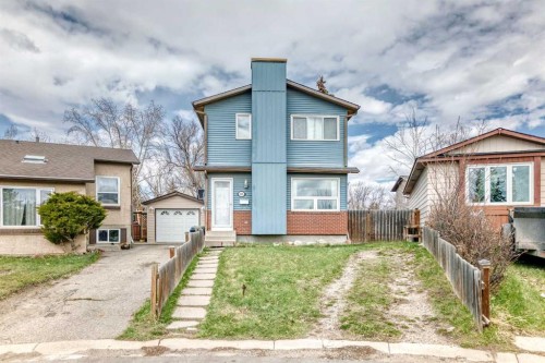 365 Whitlock Way Ne, Calgary, AB - Outdoor With Facade