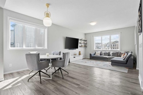 171 Carringham Road Nw, Calgary, AB - Indoor