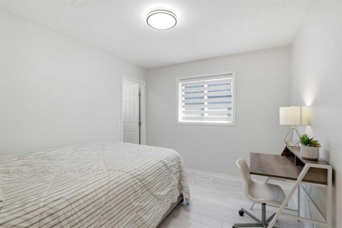 124 Kincora Glen Road Nw, Calgary, AB - Indoor Photo Showing Bedroom