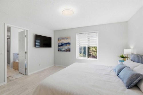 124 Kincora Glen Road Nw, Calgary, AB - Indoor Photo Showing Bedroom