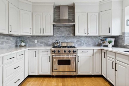 52 Christie Knoll Heights Sw, Calgary, AB - Indoor Photo Showing Kitchen With Upgraded Kitchen