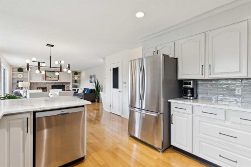 52 Christie Knoll Heights Sw, Calgary, AB - Indoor Photo Showing Kitchen With Stainless Steel Kitchen