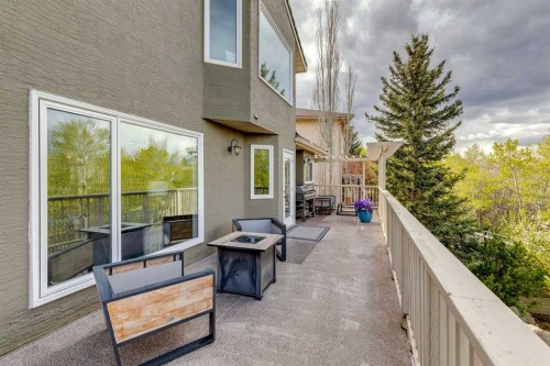 52 Christie Knoll Heights Sw, Calgary, AB - Outdoor With Exterior