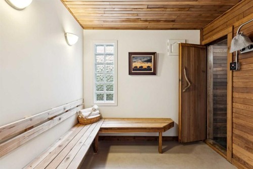 52 Christie Knoll Heights Sw, Calgary, AB - Indoor Photo Showing Other Room