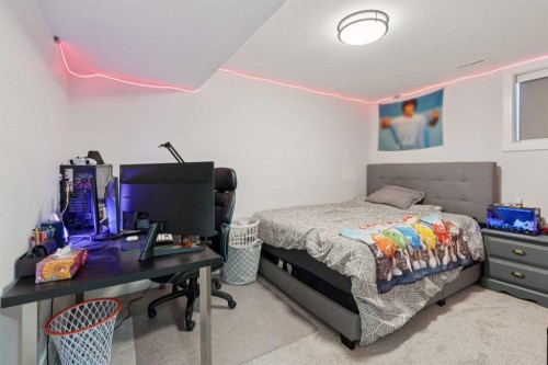 691 Brookpark Drive Sw, Calgary, AB - Indoor Photo Showing Bedroom